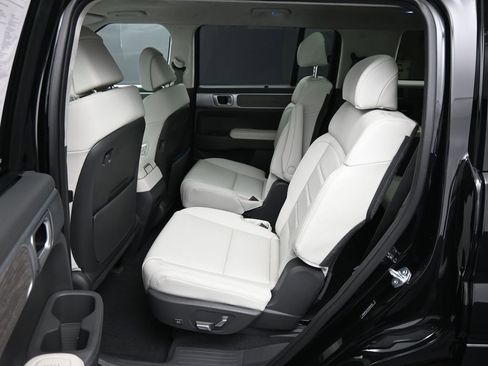 Used 2025 Hyundai Santa Fe Calligraphy AWD/4WD image 23