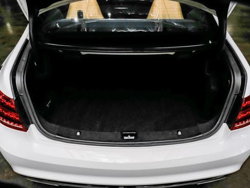 Used 2017 Mercedes-Benz E 400 4MATIC Coupe image 53