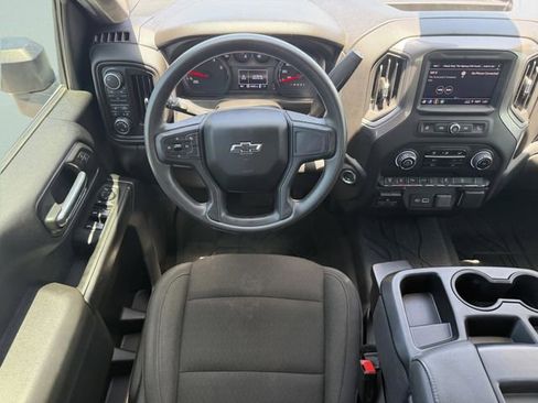 Used 2025 Chevrolet Silverado 2500 Custom w/ Custom Value Package AWD/4WD image 18