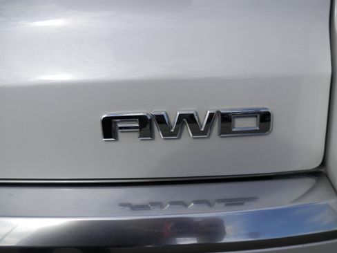 Used 2016 GMC Acadia Denali image 11