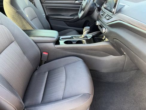 Certified 2024 Nissan Altima 2.5 SV image 12
