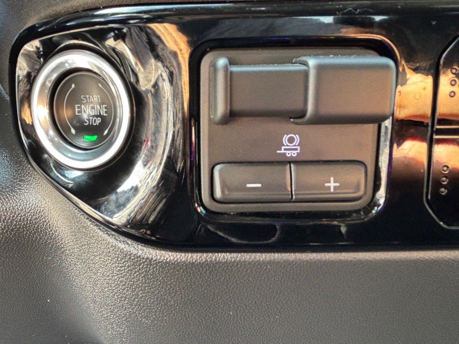 Used 2026 GMC Sierra 1500 SLT AWD/4WD image 15