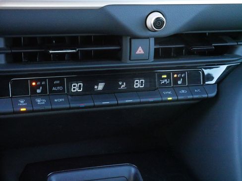 Used 2024 Toyota Crown XLE image 23