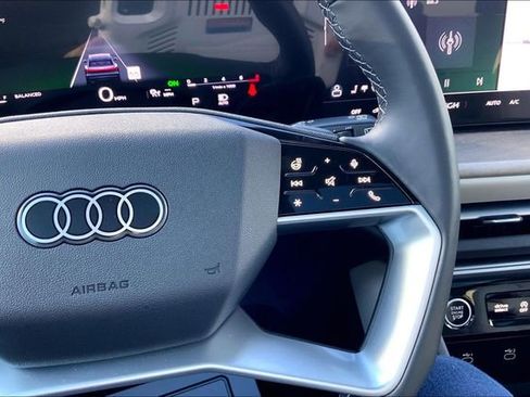 Certified 2025 Audi Q5 Premium Plus w/ Premium Plus image 24