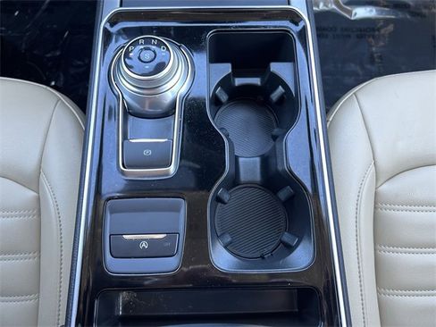 Used 2020 Ford Edge SEL w/ Convenience Package image 16