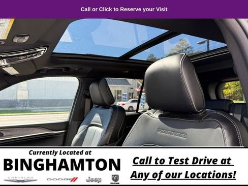 Used 2023 Jeep Grand Cherokee Overland image 12