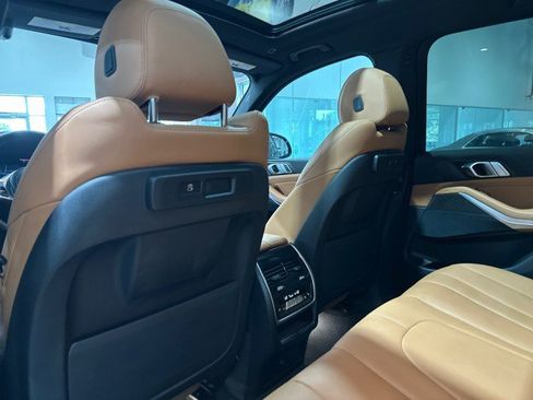 Used 2022 BMW X5 xDrive40i w/ M Sport Package AWD/4WD image 43