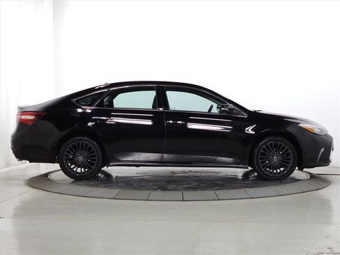 Used 2016 Toyota Avalon Touring image 8