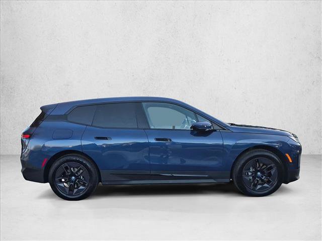 Certified 2024 BMW iX xDrive50 w/ Premium Package AWD/4WD image 4
