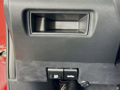 Used 2025 Nissan Versa SV w/ Trunk Package FWD image 10