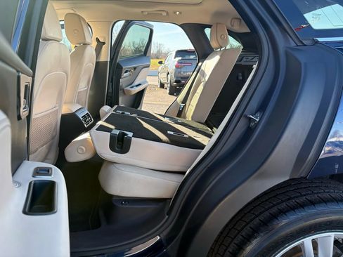 Used 2017 Jaguar F-PACE Prestige image 20