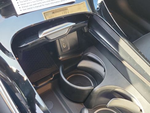 Used 2026 Mercedes-Benz GLC 300 GLC 300 image 23