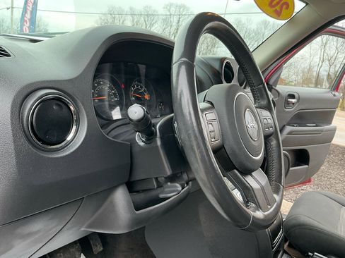 Used 2014 Jeep Patriot Latitude image 19