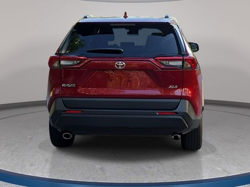 Used 2022 Toyota RAV4 XLE image 6
