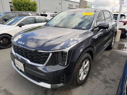 Used 2025 Kia Sorento LX