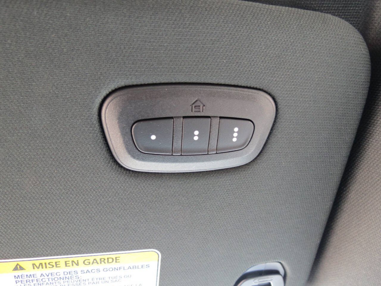 Used 2025 RAM 1500 Laramie w/ Sport Appearance Package AWD/4WD image 17