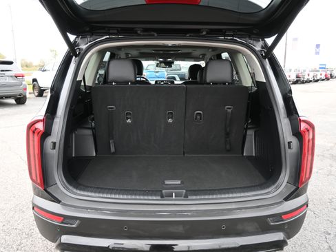 Used 2021 Kia Telluride EX w/ EX Premium Package image 5