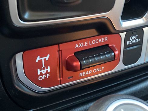 Certified 2021 Jeep Gladiator Mojave w/ LED Lighting Group image 27