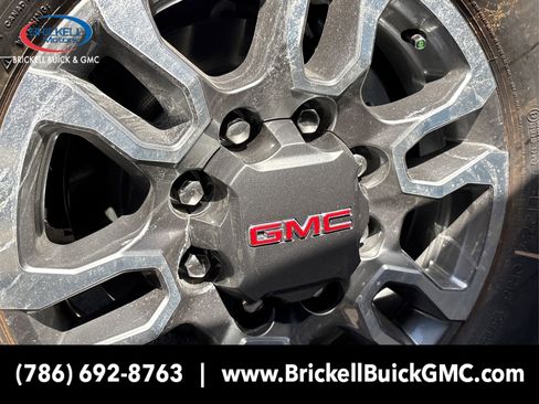 New 2025 GMC Sierra 2500 SLT image 14