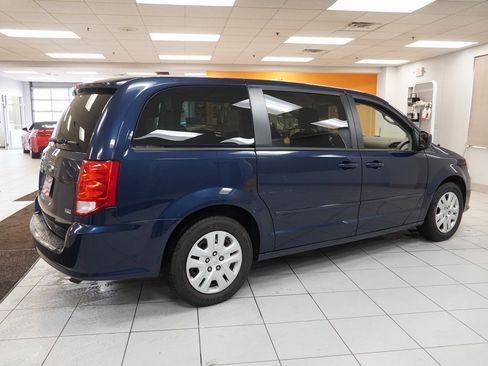 Used 2016 Dodge Grand Caravan SE w/ Quick Order Package 29E SE image 10