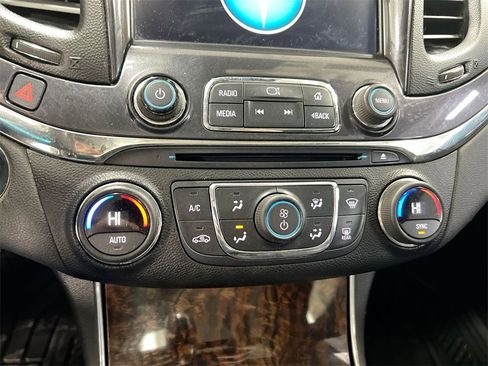 Used 2014 Chevrolet Impala LTZ image 15