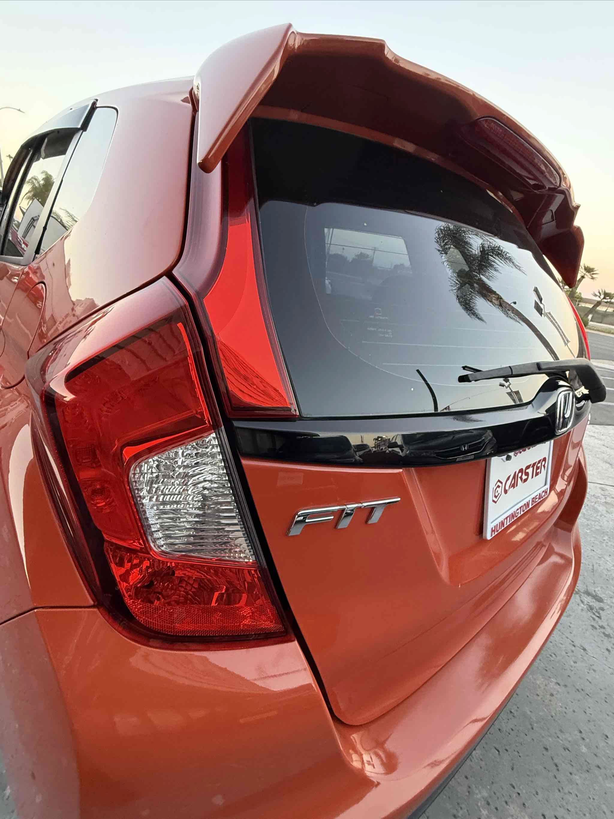 Used 2018 Honda Fit Sport image 4