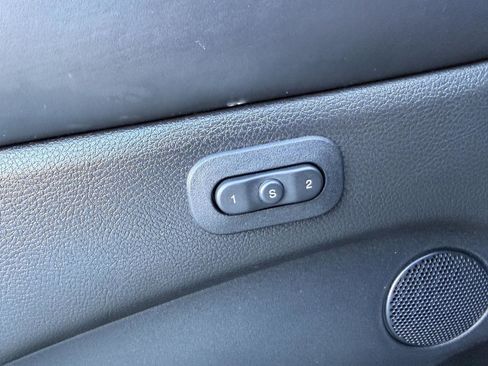 Used 2019 Jeep Grand Cherokee Overland image 16