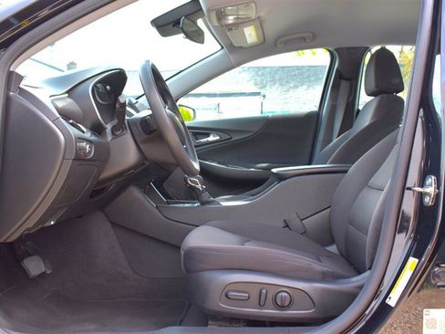 Used 2023 Chevrolet Malibu LT FWD image 9