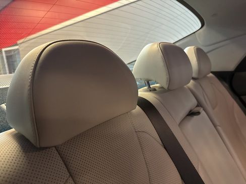 Used 2021 Hyundai Elantra Limited image 54