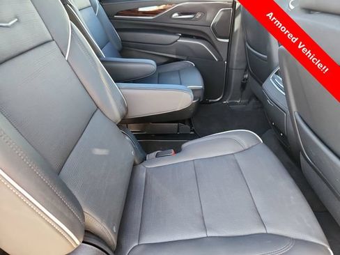 Used 2023 Cadillac Escalade ESV Premium Luxury w/ Performance Package AWD/4WD image 23