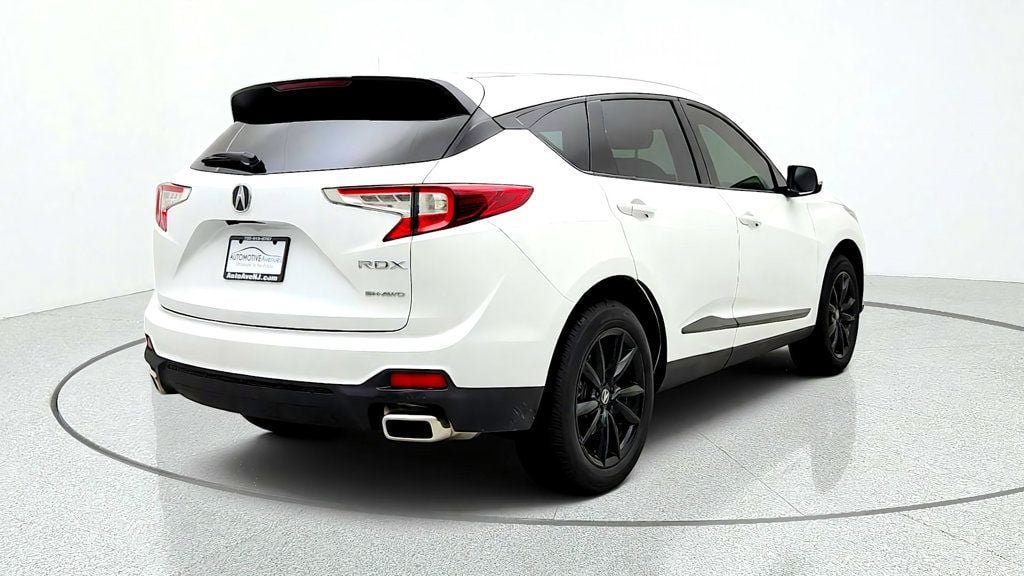 Used 2025 Acura RDX SH-AWD image 5