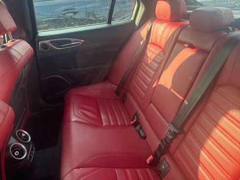 Used 2023 Alfa Romeo Giulia Veloce image 8