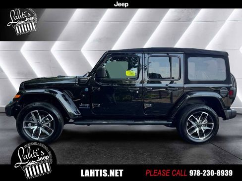 Used 2024 Jeep Wrangler Unlimited w/ Convenience Group image 3