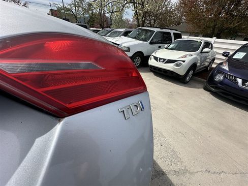 Used 2014 Volkswagen Jetta TDI FWD image 30