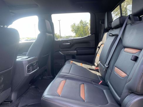 Used 2021 GMC Sierra 1500 AT4 w/ AT4 Value Package AWD/4WD image 7