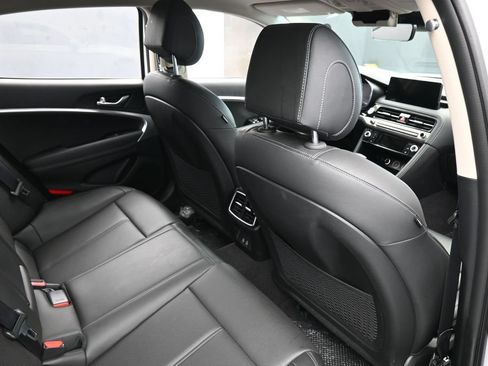 Used 2025 Genesis G70 2.5T RWD image 44