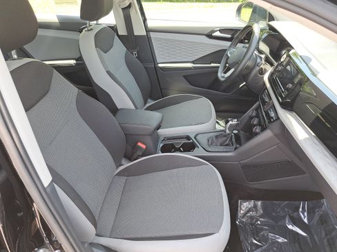 Certified 2024 Volkswagen Taos S w/ MDO Package FWD image 10