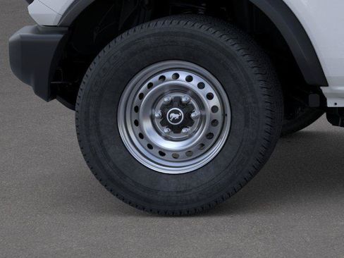 New 2025 Ford Bronco 4-Door AWD/4WD image 21