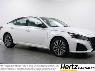 Used 2025 Nissan Altima 2.5 SV video 1