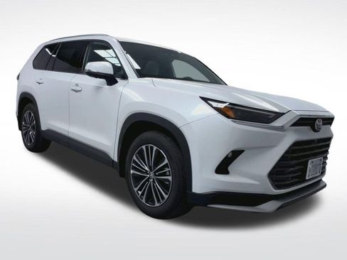 New 2026 Toyota Grand Highlander MAX Platinum image 2