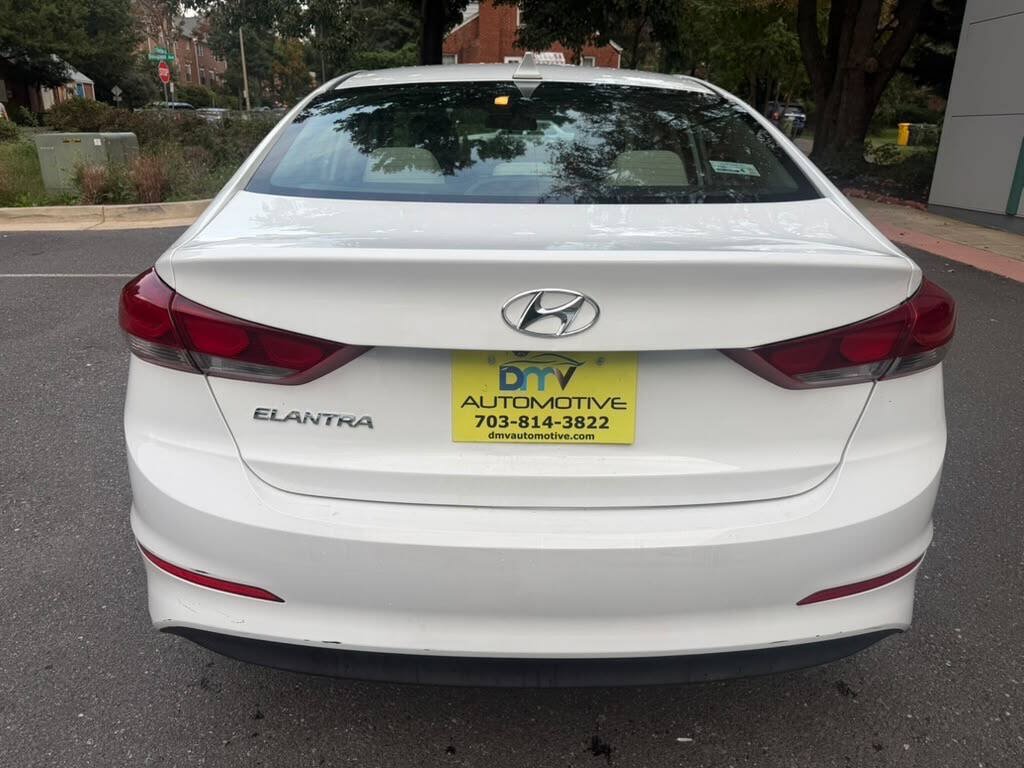 Used 2017 Hyundai Elantra SE FWD image 5