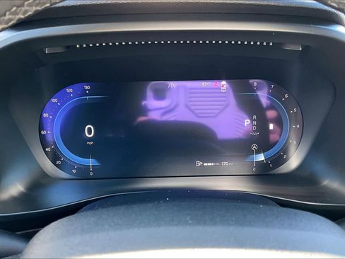 Certified 2024 Volvo XC40 B5 Plus w/ Protection Package Premier image 25