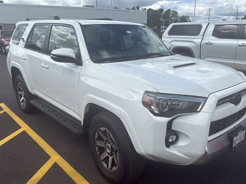 Used 2024 Toyota 4Runner TRD Off-Road Premium w/ Off Road Premium Plus Package AWD/4WD image 3