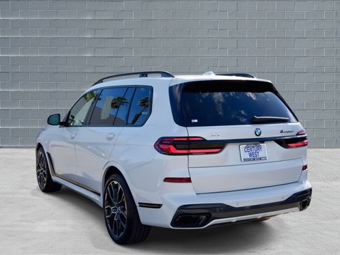 Used 2026 BMW X7 M60i image 3