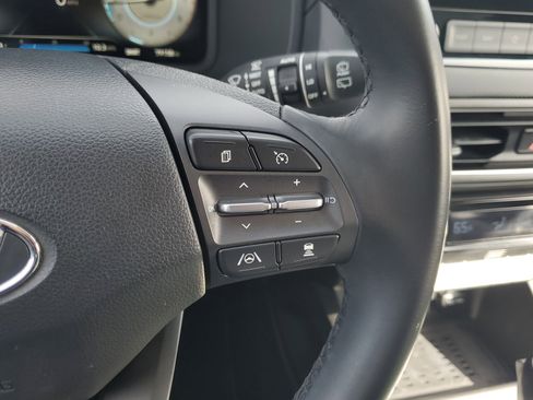 Used 2022 Hyundai Kona Limited image 24