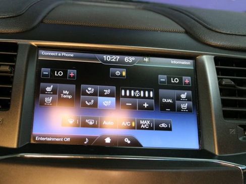 Used 2013 Lincoln MKS AWD image 25