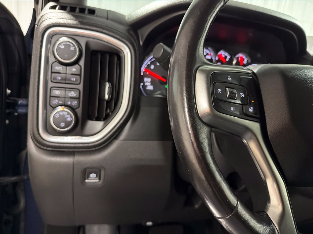 Used 2019 Chevrolet Silverado 1500 RST AWD/4WD image 35