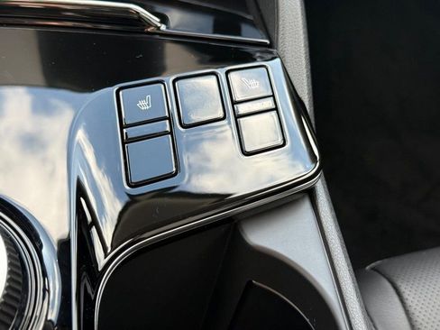 Used 2025 Kia Sportage EX w/ EX Premium Package image 16