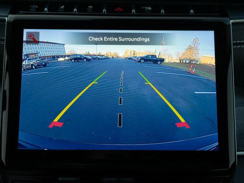 Used 2023 Jeep Grand Cherokee Limited w/ Trailer Tow Prep Group (B) image 15