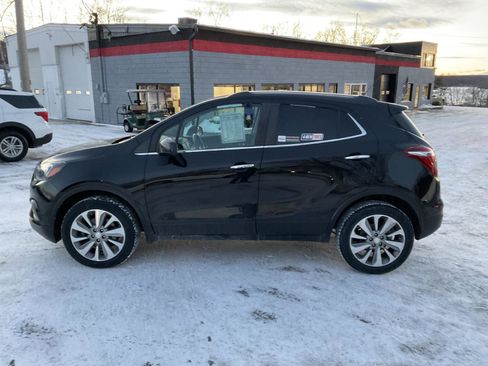 Used 2020 Buick Encore Preferred image 2